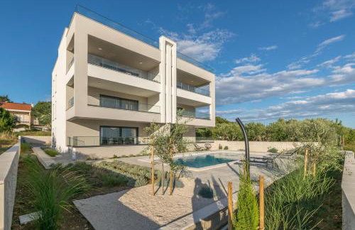 Panoramica apartment w balcony and swimming pool - Foto 5