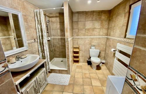 Aux Lauriers d'Adhémar - Foto 21