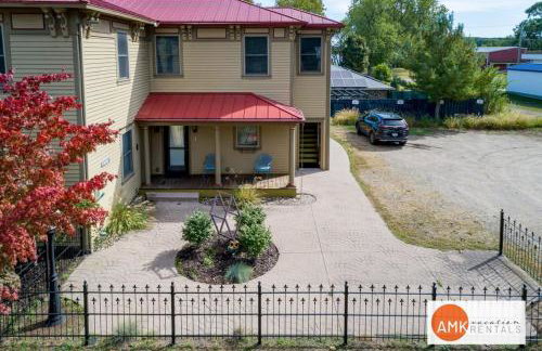 Lake Life Getaway - Condo near downtown! - Foto 31