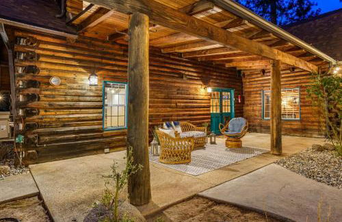 Log Cabin w/ pool, spa, game room, sleeps 20 - Foto 59