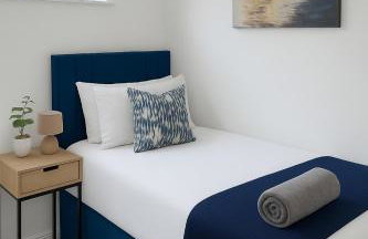 Contractors, Private Driveway for Multiple cars, Wifi, Long Stay - Photo 20