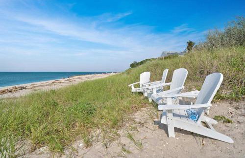 Chic Beach House: Waterfront, Vineyards, Hot Tub - Foto 2