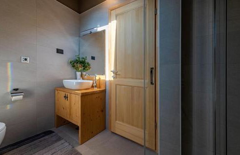 Awesome Home In Licko Cerje With Wifi - Photo 31