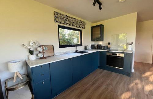 Unbox at Poplar Tree - Photo 10