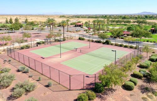 Pet friendly 3br 2ba Private optional heated Pool BBQ grill Golf Clubs close to park - Foto 43