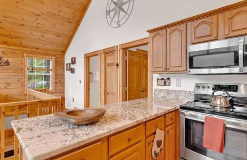 Soco Serene Cabin in the Heart of Maggie Valley - Foto 24