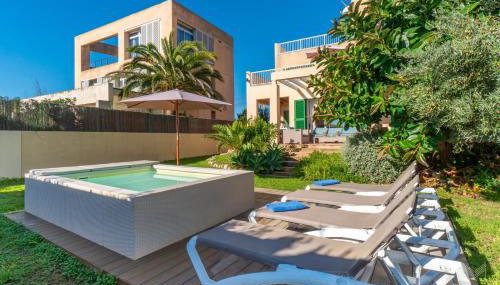 Finca Sa Copinya, frente a la costa de Cala Bona - Foto 3, Garden, sunbed, Garden view, towels