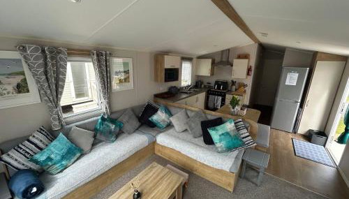 Golden Dunes Retreat, Dog-Friendly Stay at Par Sands Holiday Park, Cornwall - Foto 3, pet friendly