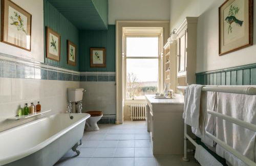 Errol Park - Grand Stately Home & Views - Photo 46