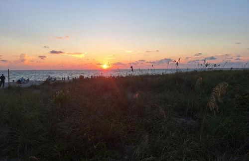 Home 3 beds 1 full bath 1 half bath Port Charlotte near beach - Foto 18