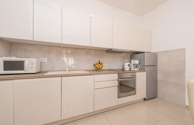 Family Friendly Pool House Ana - Foto 8