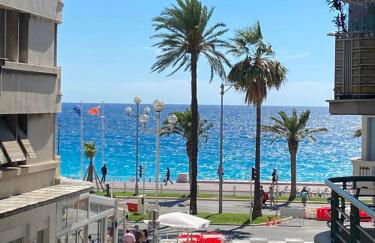 City center cute flat with sea view one bedroom - Photo 1