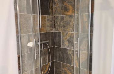 Le Zénith - 3 chambres, 3 salles de bain - 8 pers max - Local à vélos - Réservation à la chambre possible - Foto 7