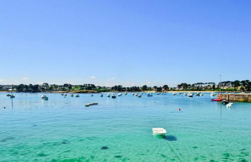 3 Bedroom Awesome Home In Plouguerneau - Foto 2