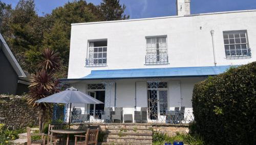 Amazing Large House, Lovely Newly Fitted Kitchen, Sleeps 8 , Nice Views and Garden, Plus a Beach Hut that is Located on Lyme Regis Beach - Foto 5