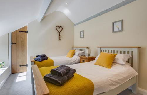 2 Bed in Llanfairtalhaiarn 88974 - Photo 9