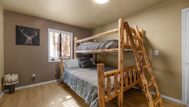 Unwinding Bear - Foto 3, Habitación