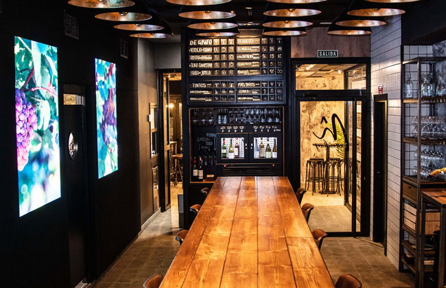 Pranzo o cena al ristorante Jero Catedral con degustazione di vino - Foto 1