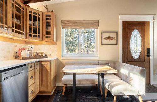 Pine Perch ~ Cozy Mountain Cabin w/ Views - Foto 6