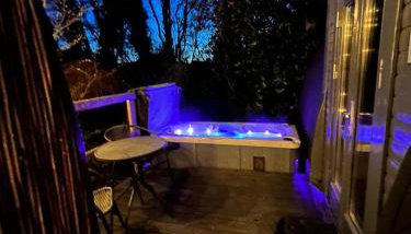 River Side Cabin with Hot tub Snowdonia - Foto 5