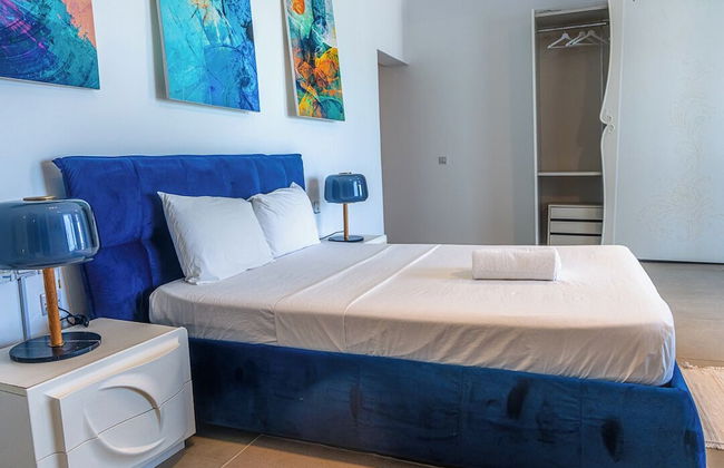 Solymar Staffed Beach Front Villa - Photo 26