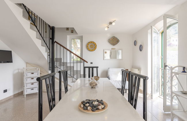 2 bedroom Apartment in Ventimiglia with swimming pool and garden - Photo 3