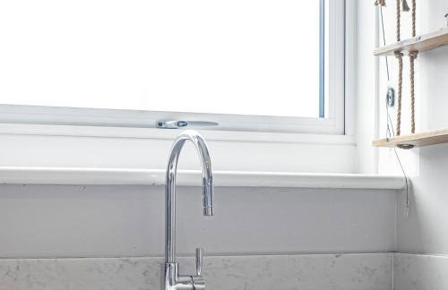 Modern 1 bedroom Apartment with views on West London - Pass the Keys - Foto 27