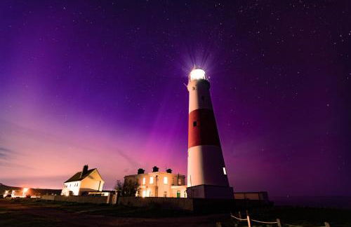 Dog Friendly Cosy Coastal Cottage with Sea Views - Photo 37