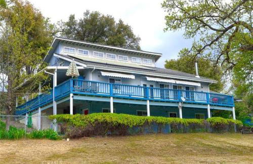Beautiful Pet-Friendly Spacious Lodge near Yosemite & Lakes 12 Beds 6 BR up to 16 people - Foto 1