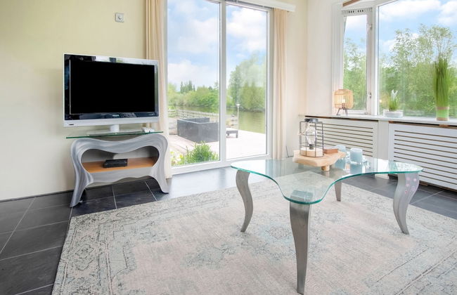 Water Villa in Ooltgensplaat Near Volkerak - Photo 11