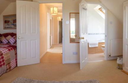 Spacious Coastal Home with Stunning Sea Views - Foto 23