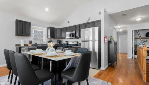 Modern 3BR Near NYC with Pool Table Sleeps 11 - Foto 2, stove, dishwasher