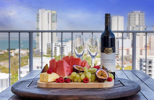 Pinnacle Penthouse Escape Panoramic Views Pool - Photo 32