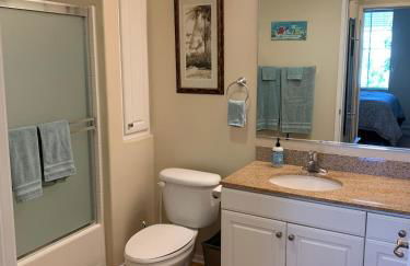 Exclusive Top Floor 1 bedroom in central Irvine one month min - Foto 12