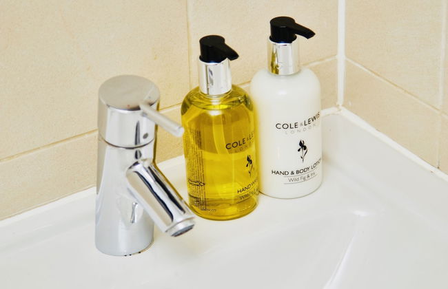 Deluxe City Centre Apt Balcony View Free Parking - Foto 11