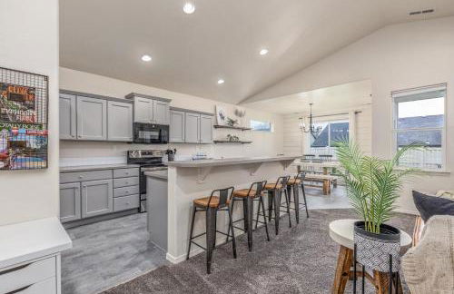 Modern Luxurious 4-bedroom Centrally located home - Foto 12