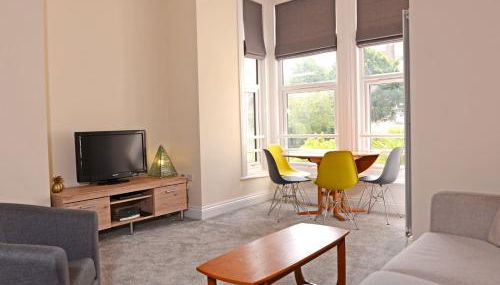 Jevington Gardens - Photo 2