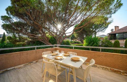 Calme et lumineux à 5min du port et des plages - Foto 8