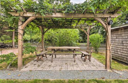 Charming Bristol Cottage with Private Beach! - Foto 35