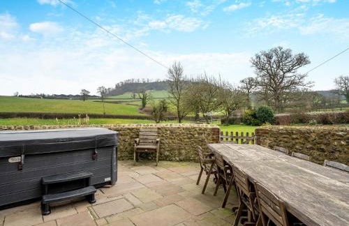 Armswell House - Photo 2