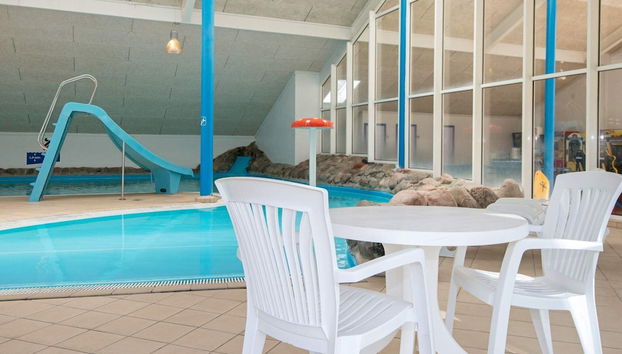 6 Person Holiday Home on a Holiday Park in Hemmet - Foto 5, Piscina