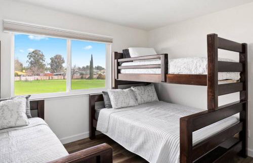 Rancho Vino- two master bedrooms - Photo 24