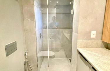 Um Luxo de Vista, Lindo Closet e Móveis Assinados - Foto 29