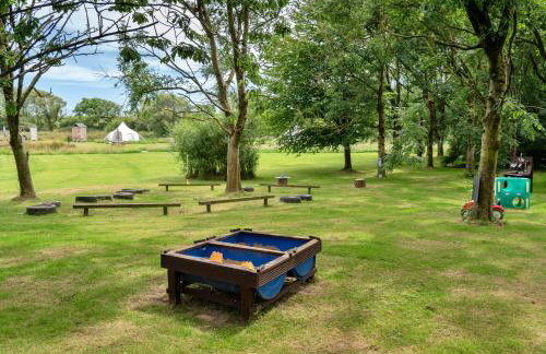 Finest Retreats - Oak Lotus Belle Tent - Foto 20