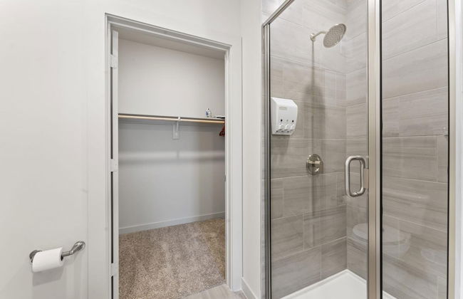 Top Floor 2BR King Beds Suite 8 Min to Downtown - Foto 19