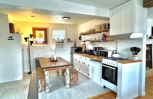 2BR Apt 9 min to Integris #N3 - Photo 2