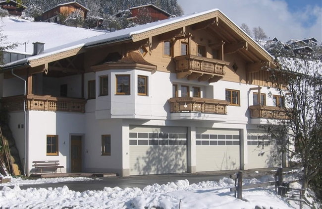 Flat in Mittersill Near Ski Lift - Photo 34