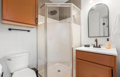 NEW! The Yellow Door- Downtown Wimberley w/ River Access - Foto 11