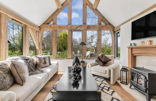 Honeysuckle Cottage - Hot Tub Packages Available - Photo 7