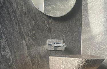 Apparemment luxueux niché dans les arbres - Foto 20